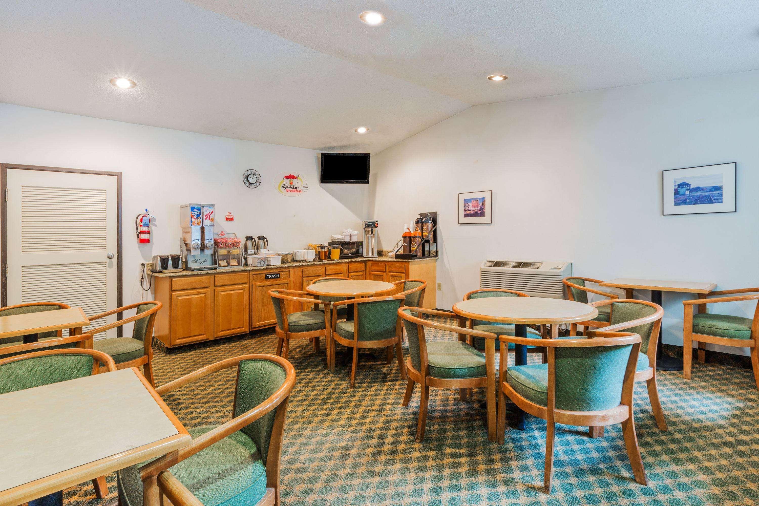 Отель Super 8 By Wyndham East Stroudsburg - Poconos Экстерьер фото