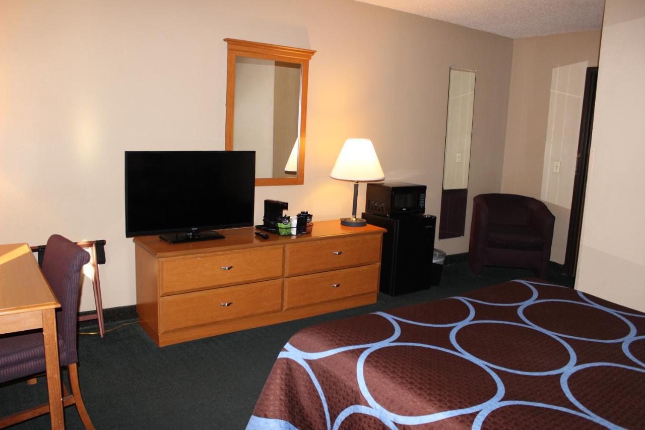Отель Super 8 By Wyndham East Stroudsburg - Poconos Экстерьер фото