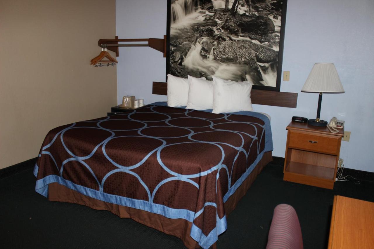Отель Super 8 By Wyndham East Stroudsburg - Poconos Экстерьер фото