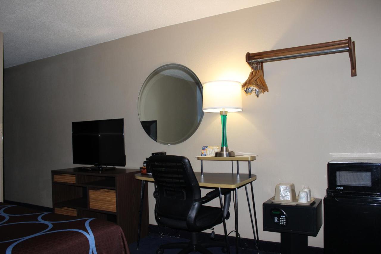 Отель Super 8 By Wyndham East Stroudsburg - Poconos Экстерьер фото